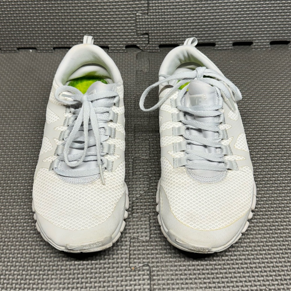Nike Free 3.0 v3 Sneakers